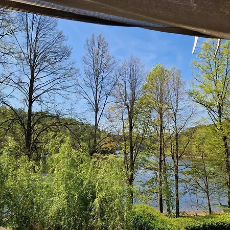 Letniskowy Nad Jeziorem Zlotnickim Prázdninový dům