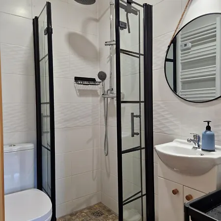 Letniskowy Nad Jeziorem Zlotnickim Prázdninový dům