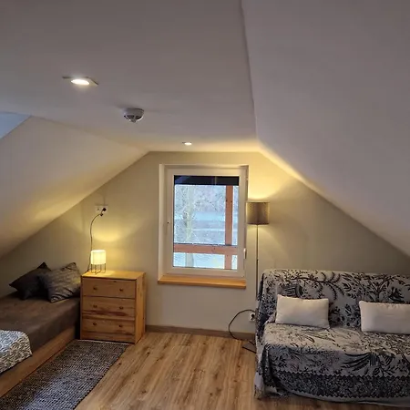 Letniskowy Nad Jeziorem Zlotnickim Prázdninový dům Karlowice