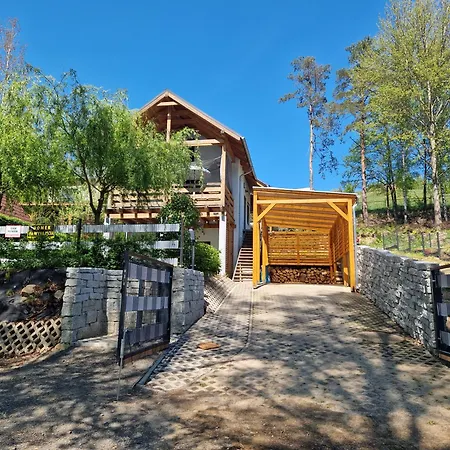 Letniskowy Nad Jeziorem Zlotnickim *